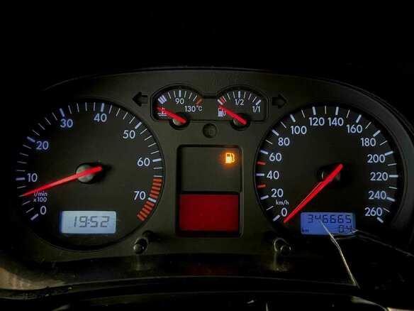 1999 Volkswagen Golf IV, жёлтый - вид 5