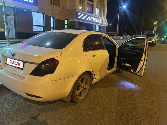 2013 Geely Emgrand EC7, белый - вид 4