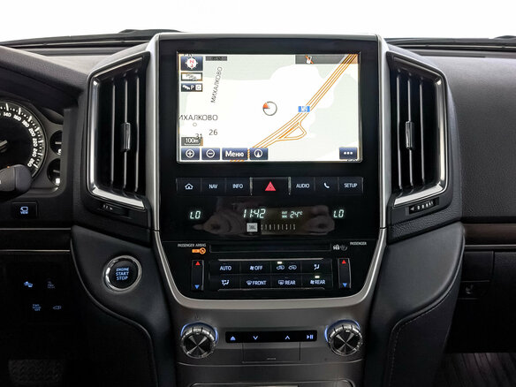 2016 Toyota Land Cruiser 200 Series Рестайлинг 2, белый - вид 17