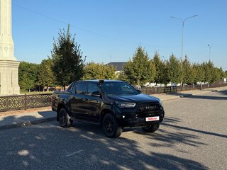 2022 Toyota Hilux VIII Рестайлинг 2, чёрный, 5500000 рублей, вид 2