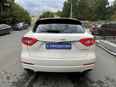 2017 Maserati Levante I, белый, 4290000 рублей, вид 4