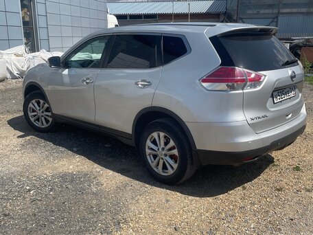2015 Nissan X-Trail III, серебристый, 1525000 рублей, вид 3