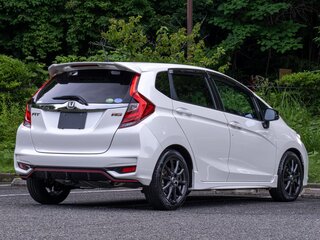 2018 Honda Fit III Рестайлинг, белый, 1205000 рублей, вид 2