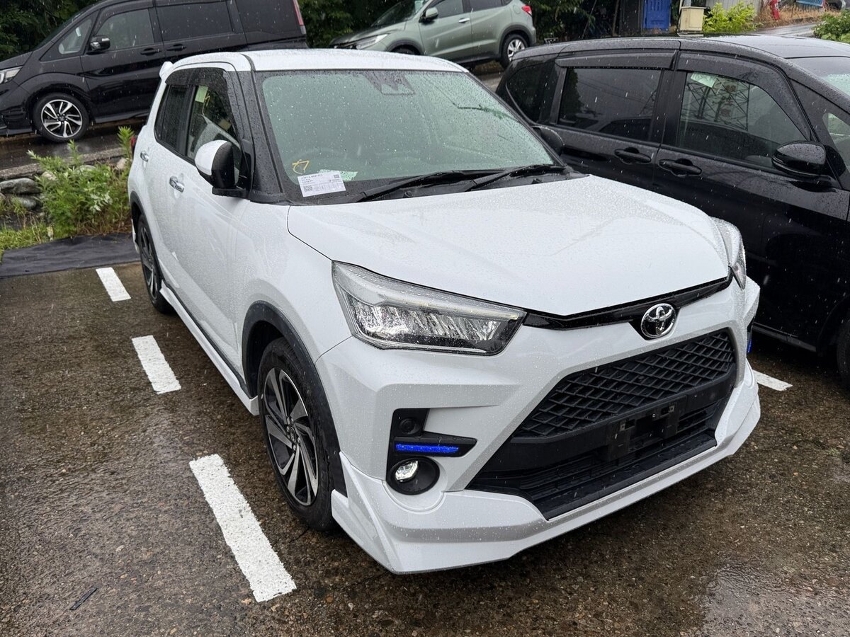 Открыть фотографии: Toyota Raize I
