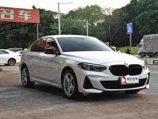 2022 BMW 1 серии 120i III (F52) Рестайлинг, белый, 1540005 рублей, вид 3