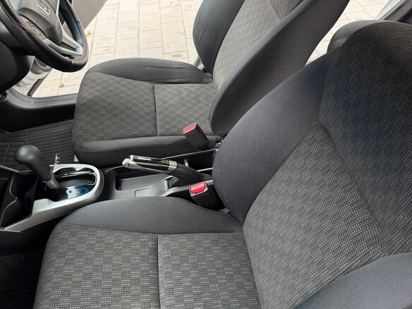 2014 Honda Fit III, серебристый, 850000 рублей - вид 24