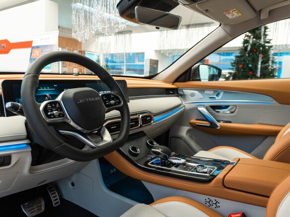 2026 Jetour X70+ I Рестайлинг, серый, 3099000 рублей - вид 19