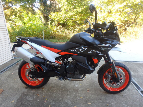 2024 KTM 890 SMT, серый, 1400000 рублей - вид 1