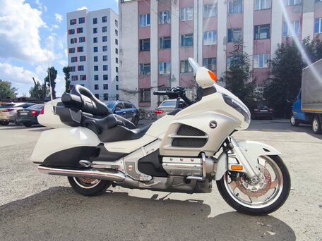 2013 Honda GL 1800 Gold Wing, белый, 1650000 рублей, вид 2