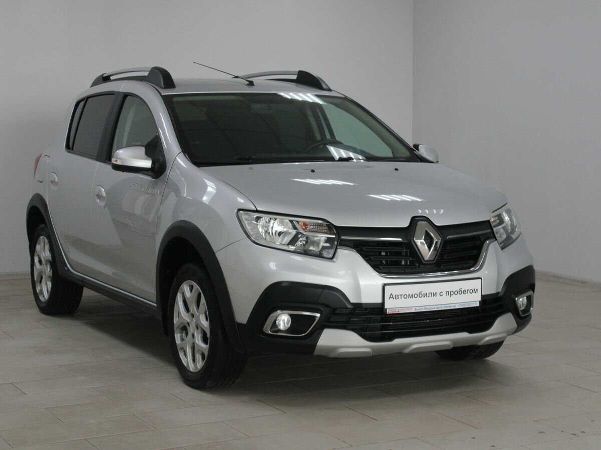 Открыть фотографии: Renault Sandero II Рестайлинг
