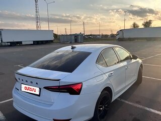 2021 Skoda Octavia IV (A8), белый, 1775000 рублей, вид 4