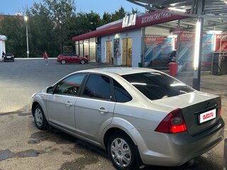 2008 Ford Focus II Рестайлинг, серебристый, 465000 рублей, вид 4