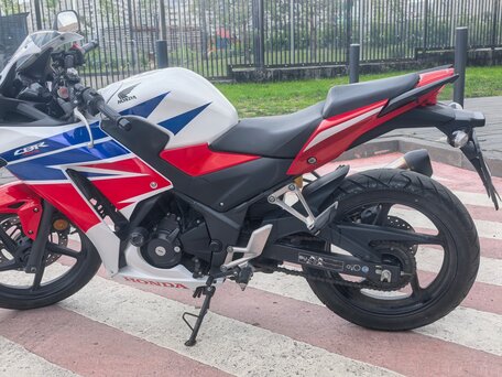 2014 Honda CBR 300R, белый, 400000 рублей, вид 4