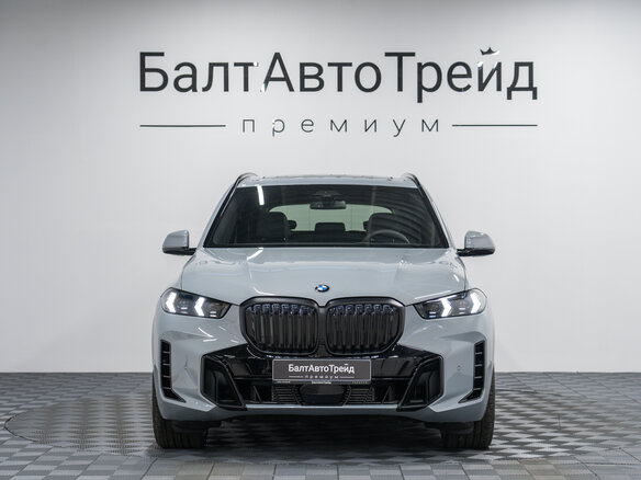 2026 BMW X5 30d IV (G05/G18) Рестайлинг, серый, 15490000 рублей - вид 3