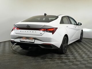 2021 Hyundai Elantra VI (AD) Рестайлинг, белый, 1920000 рублей, вид 4