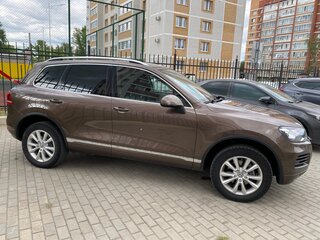 2010 Volkswagen Touareg II, коричневый, 1950000 рублей, вид 2