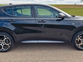 2023 Alfa Romeo Tonale I, чёрный, 3465000 рублей, вид 2