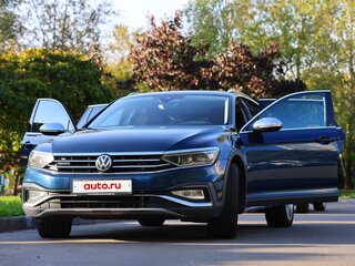 2019 Volkswagen Passat Alltrack B8 Рестайлинг, синий, 3730000 рублей, вид 3