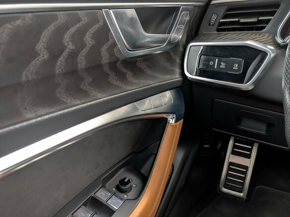 2021 Audi RS 7 II (4K), красный, 14650000 рублей - вид 25