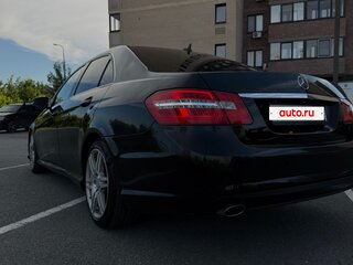 2010 Mercedes-Benz E-Класс 200 5G-Tronic IV (W212, S212, C207), чёрный, 1100000 рублей, вид 4
