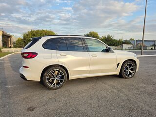 2021 BMW X5 30d IV (G05/G18), белый, 8350000 рублей, вид 5