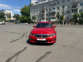 2019 BMW 3 серии 320d xDrive VII (G2x), красный, 4000000 рублей, вид 4