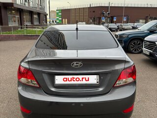 2014 Hyundai Solaris I, серый, 700000 рублей, вид 4