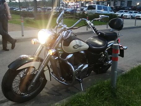 1998 Honda Shadow 400, зелёный, 300000 рублей, вид 2