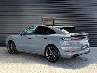 2023 Porsche Cayenne Coupé III Рестайлинг, серый, 16490000 рублей, вид 3
