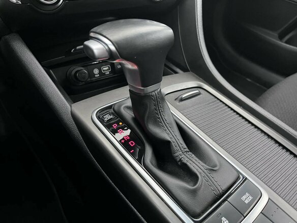 2018 Kia Optima IV Рестайлинг, синий, 1486000 рублей - вид 25