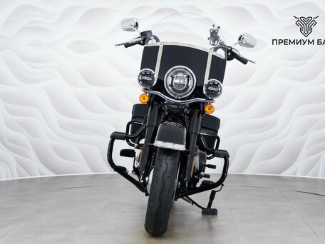 2018 Harley-Davidson Heritage Classic, чёрный, 1547000 рублей, вид 4