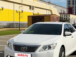 2012 Toyota Camry VII (XV50), белый, 1590000 рублей, вид 3
