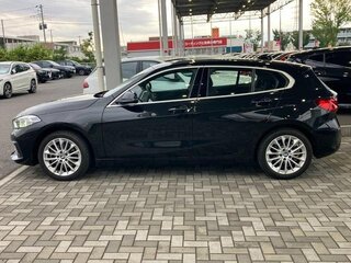2020 BMW 1 серии 118i III (F40), чёрный, 1300000 рублей, вид 3