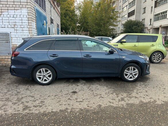 2019 Kia Ceed III, синий, 1260000 рублей - вид 2