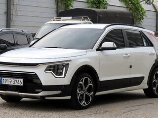 2023 Kia Niro II, белый, 1717025 рублей, вид 1