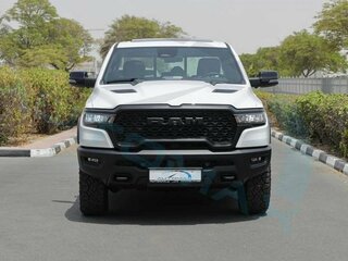 2025 Ram 1500 Crew Cab V Рестайлинг, белый, 8720000 рублей, вид 2