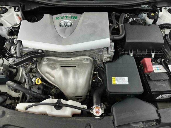 2017 Toyota Camry VII (XV50) Рестайлинг, белый, 2025000 рублей - вид 14