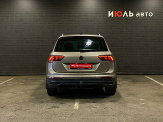2021 Volkswagen Tiguan II Рестайлинг, коричневый, 2490000 рублей, вид 5