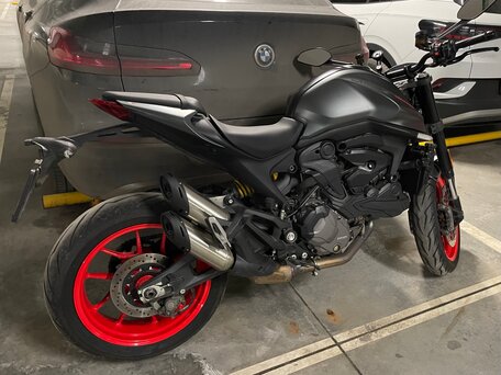 2021 Ducati Monster 937, серый, 900000 рублей, вид 4