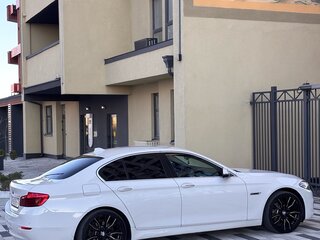 2013 BMW 5 серии 528i xDrive VI (F10/F11/F07) Рестайлинг, белый, 1699000 рублей, вид 3