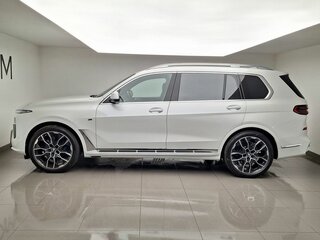 2024 BMW X7 40i I (G07) Рестайлинг, белый, 14800000 рублей, вид 2