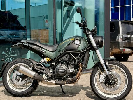 2026 Benelli Leoncino 500 Trail, красный, 649000 рублей, вид 2