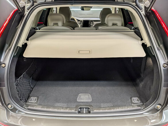2020 Volvo XC60 II, зелёный - вид 9