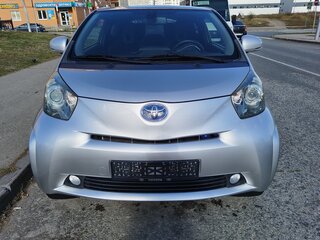 2009 Toyota iQ, серебристый, 1095000 рублей, вид 1