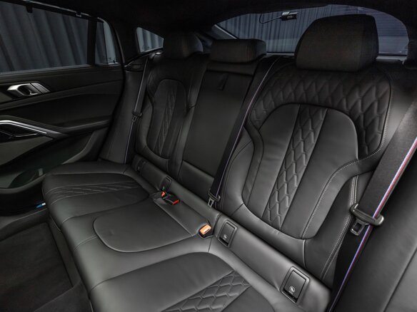 2025 BMW X6 40d III (G06) Рестайлинг, серый, 15800000 рублей - вид 12
