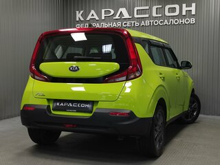 2020 Kia Soul III, зелёный, 1790000 рублей, вид 2