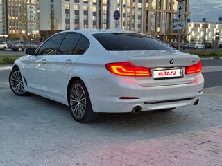 2019 BMW 5 серии 530i VII (G30/G31/G38), белый, 2790000 рублей, вид 4