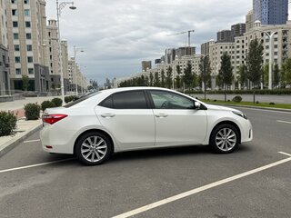 2013 Toyota Corolla XI (E160, E170, E180), белый, 1150000 рублей, вид 4