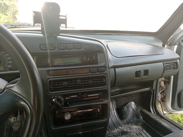 2001 Lada (ВАЗ) 2115, серебристый, 90000 рублей - вид 10
