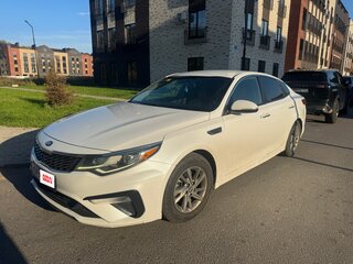 2019 Kia Optima IV Рестайлинг, белый, 1730000 рублей, вид 2